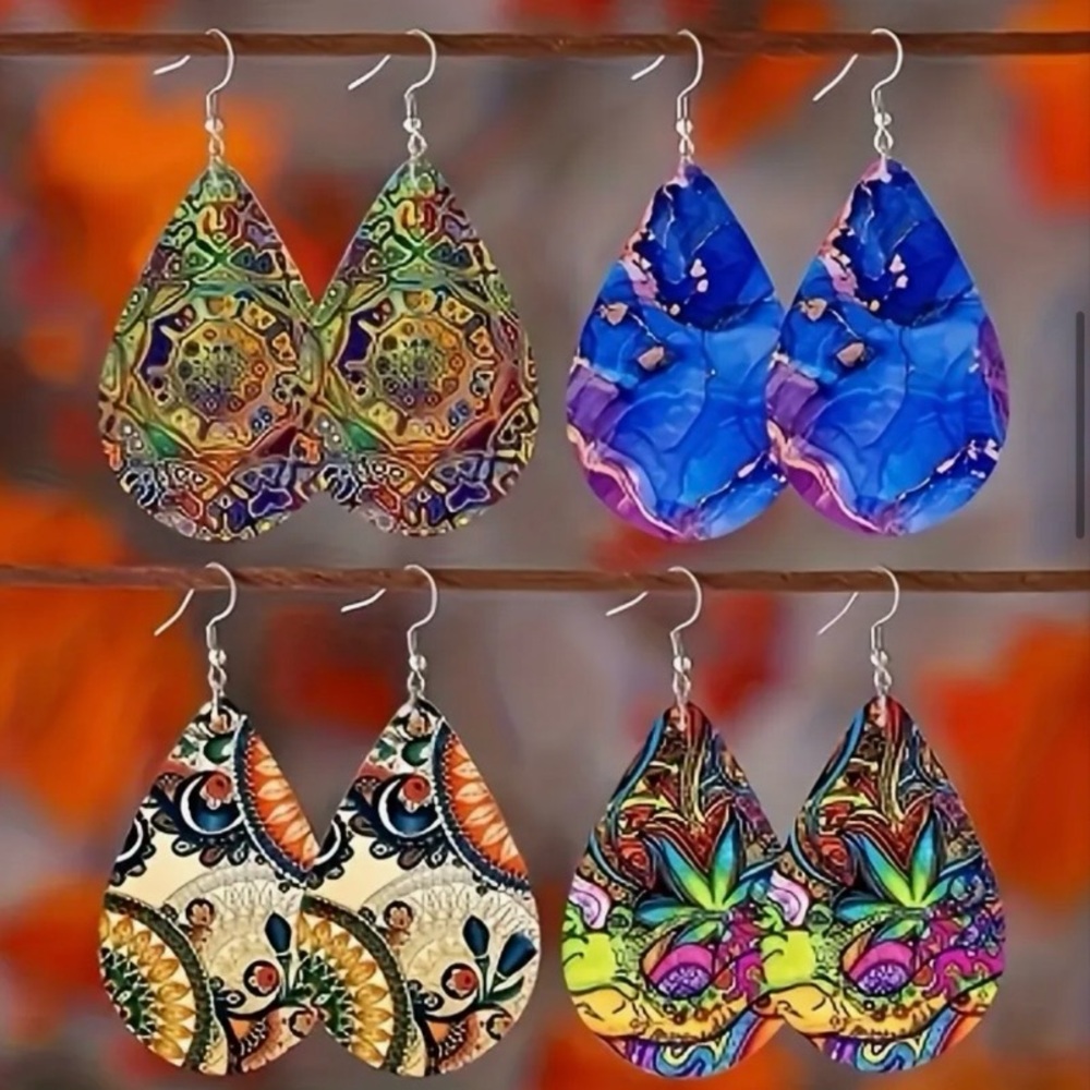 ⭐️ 5 for $25 Bohemian Wood Abstract Teardrop Hoop Earrings - Picture 7 of 7